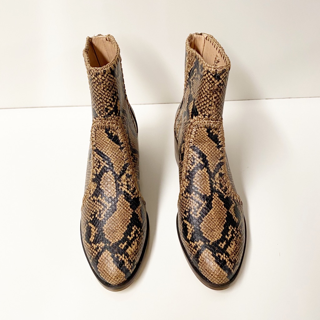 Chelsea And Violet Snake Print Boots Size 8.5